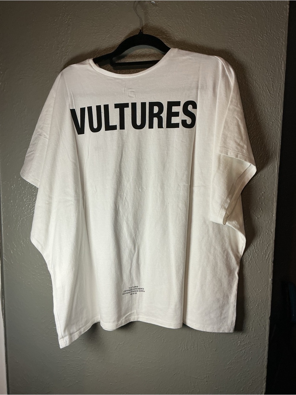Yeezy Vultures ¥$ Korea Exclusive Oversized T-Shirt — Size 3